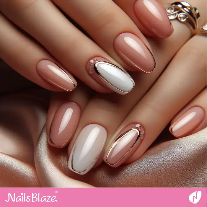 Peach Fuzz Nails Gold Outline Design | Color of the Year 2024 - NB1738